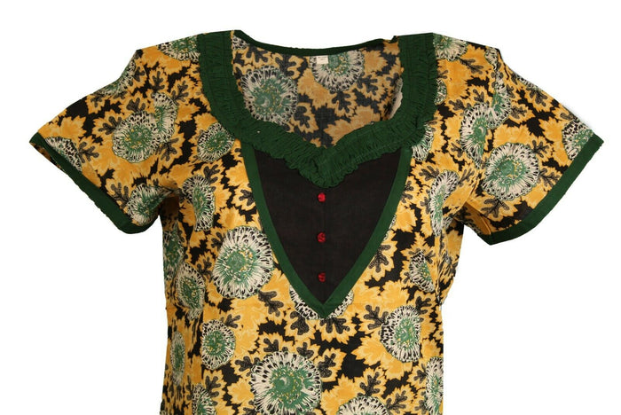 Floral Design with green scalloped V-Neckline with 3 red button, Shortsleeves, Knee length, Kurti, Tunic, Top.