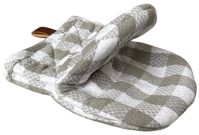Mini Oven Mitts, 2 Pcs Kitchen Gloves, Heat Resistant and Soft Quilted Cotton Lining for Safe Backing Cooking Barbecue. Size: 5.5” x 7”