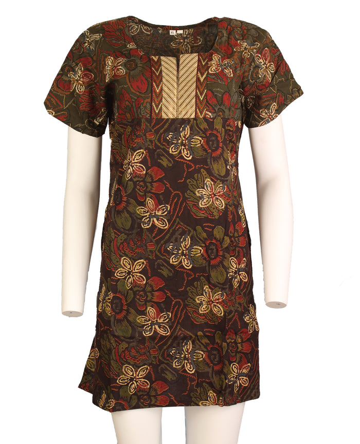 100% Cotton Round Neck Short Sleeves Floral Design Patchwork and Embroidery Women Casual Tunic, Tops Perfect for Travel, Festivals and More.