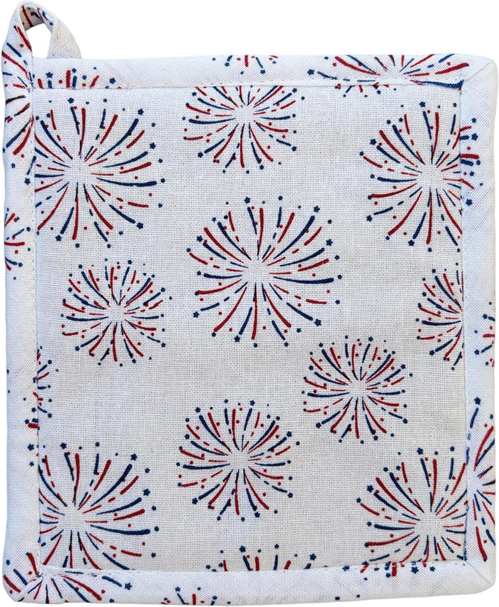 Fireworks Patriotic with Home of The Free Because of The Brave Slogan Design Printed Decorative 4th of July, Kitchen Towel Set of 4, 2 Kitchen Towels, Potholder & Oven mitt.