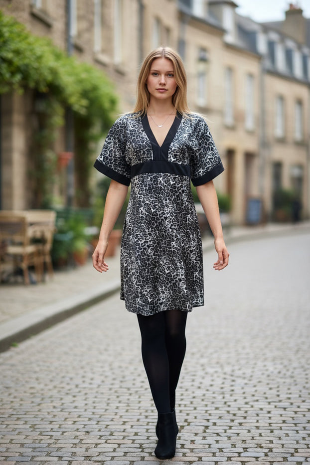 Women Summer Short-sleeve tunic magenta and cream Animal Print Design, V-neck, with Black Belt tie back.