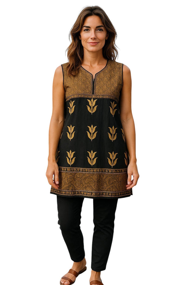 100% Cotton, Two tone color Tunic center panel floral with golden stripes Black Piping with V-neck and Sleeveless Knee-length Kurti, Top.