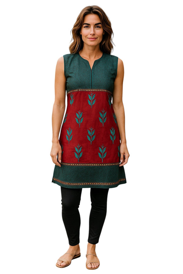 100% Cotton, Two tone color Tunic center panel floral with golden stripes Black Piping with V-neck and Sleeveless Knee-length Kurti, Top.