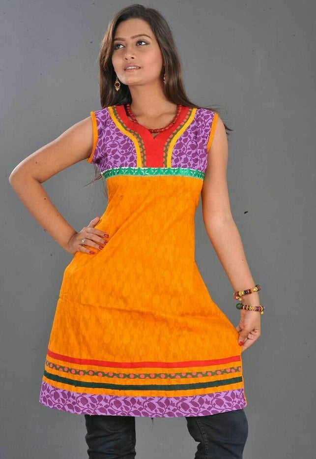 100% Cotton Sleeves Kurti / top Floral with Embroidery and patch Work V-Neck.