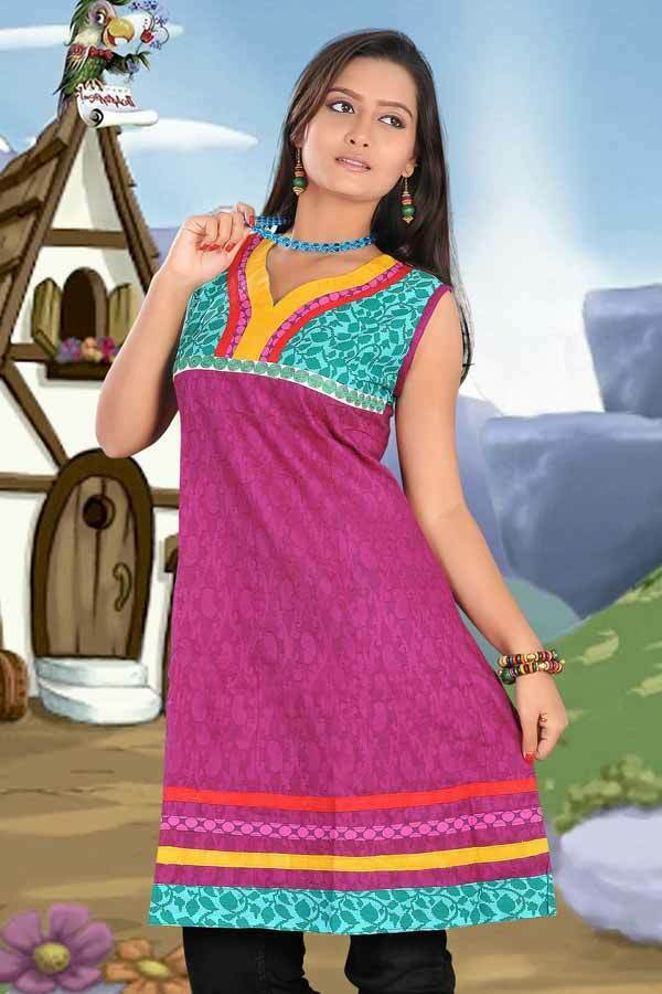 100% Cotton Sleeves Kurti / top Floral with Embroidery and patch Work V-Neck.